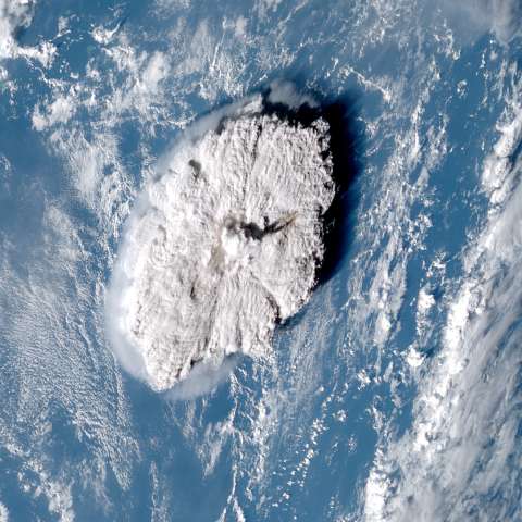 La nube volcánica más alta del mundo superó la capa de ozono