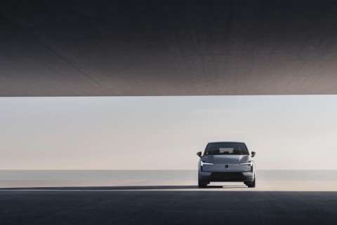 Volvo deja atrás su objetivo de vender solo carros eléctricos para 2030
