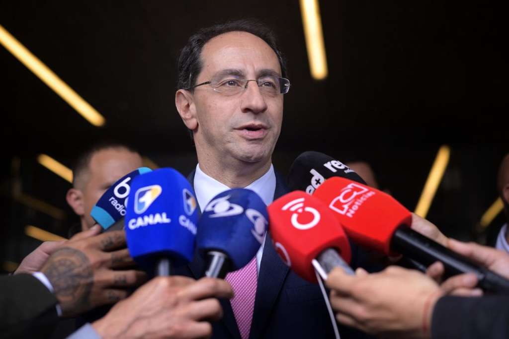José Manuel Restrepo lideró el primer encuentro de empalme del gobierno entrante de Abelardo de la Espriella.