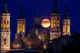 Las mejores fotos de la “superluna azul” desde distintas partes del mundo