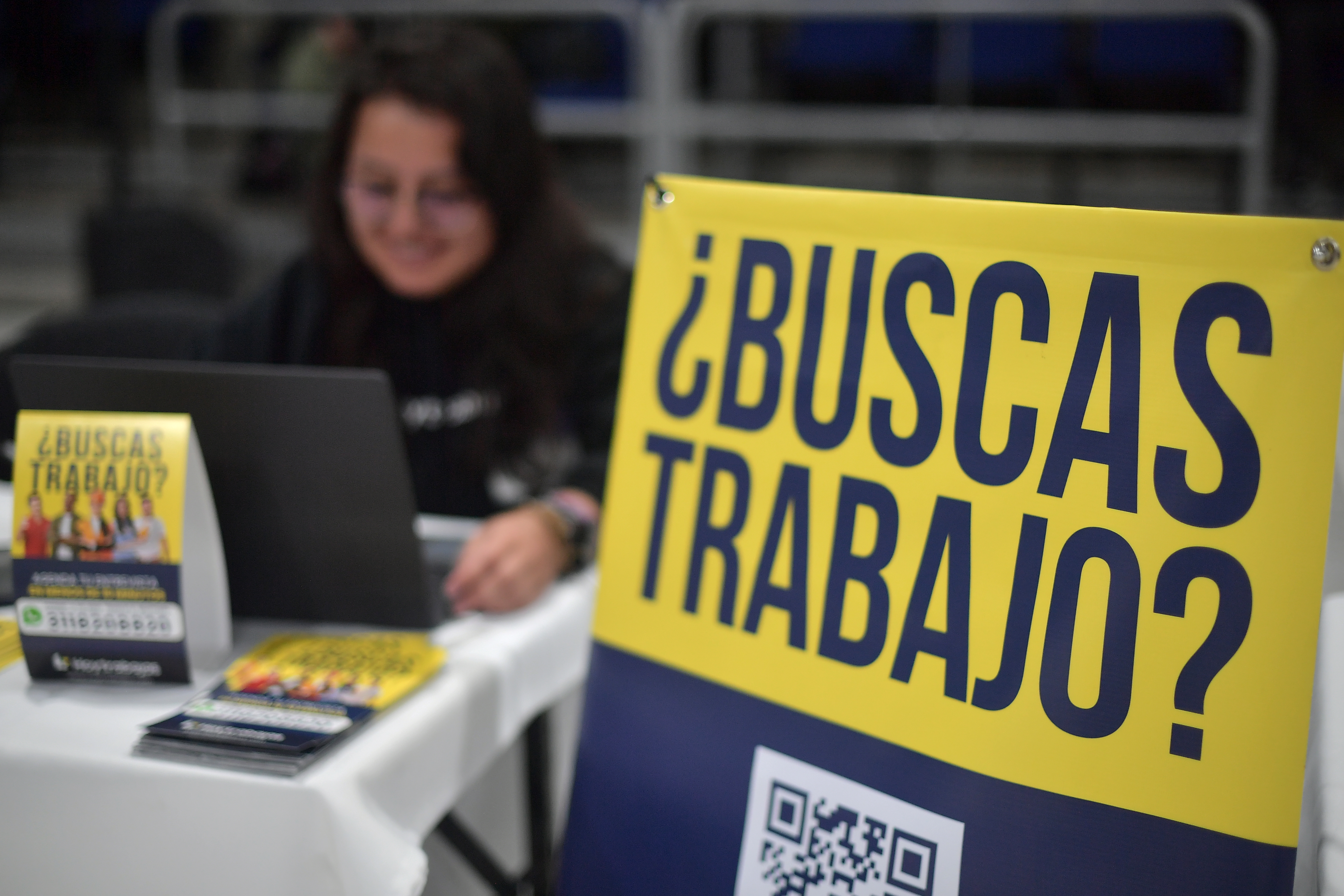Feria de empleo organizada por la Secretaría Distrital de Desarrollo Económico realizada en el Palacio de los Deportes, la cual busca ofrecer más de 3.000 puestos de trabajo en el sector de la construcción y movilidad.