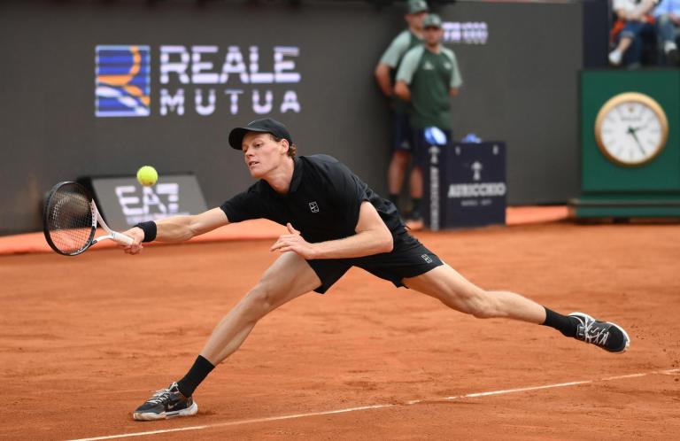 Jannik Sinner amenaza con romperlo todo: superó récord increíble de Novak Djokovic