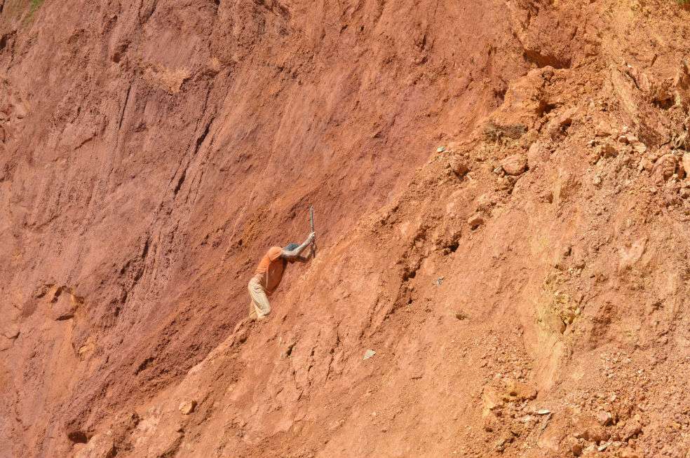 Dos riesgos de la minería que aún no se discuten en Venezuela son la deforestación y la contaminación por mercurio. La falta de estudios y de consultas previas en el territorio del Arco Minero hace que los expertos teman un inminente desastre ambiental. Mientras, migrantes llegan por miles a la zona para trabajar en las minas. / William González / Correo del Caraoní