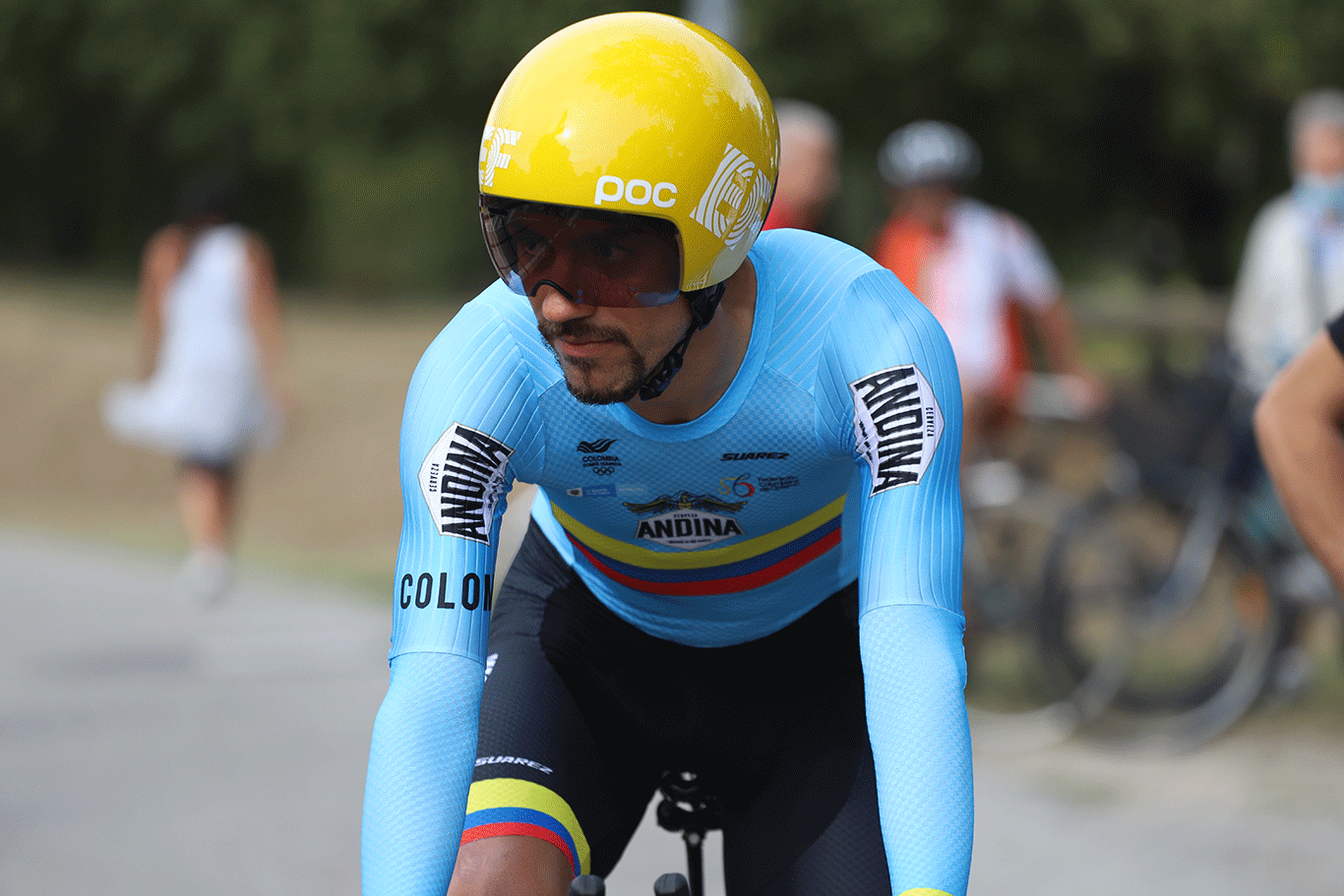 Daniel Felipe Martínez, con la indumentaria de la selección de Colombia de ciclismo.