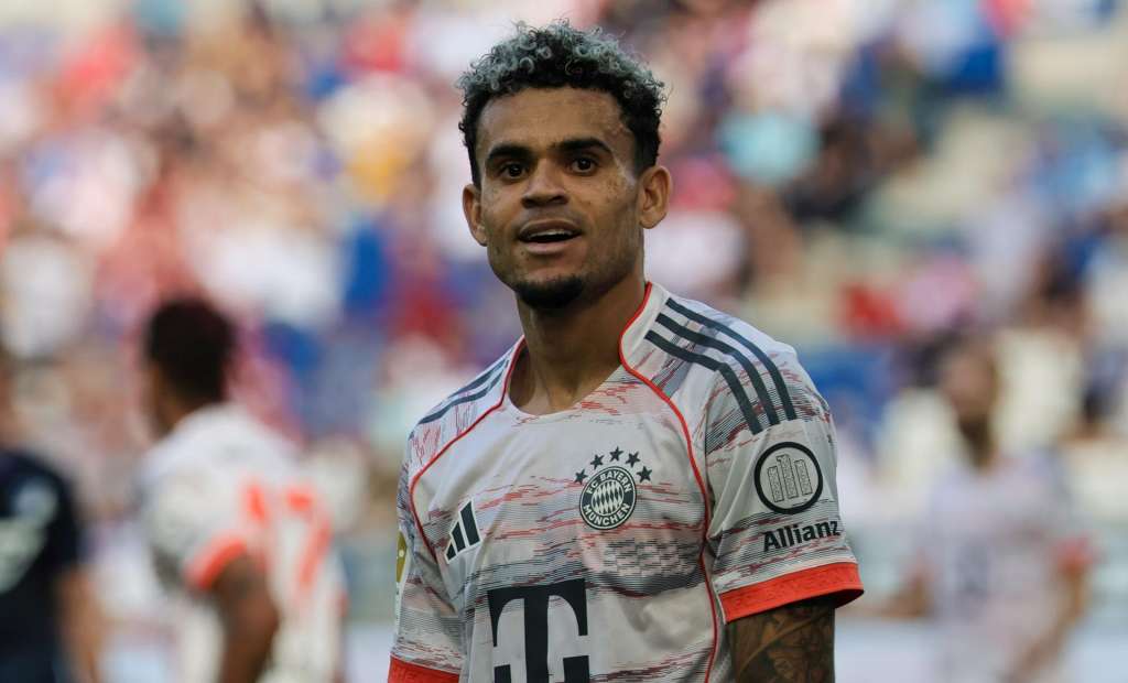SINSHEIM (Germany), 20/09/2025.- Luis Diaz of Munich reacts during the German Bundesliga soccer match between TSG 1899 Hoffenheim and FC Bayern Munich in Sinsheim, Germany, 20 September 2025. (Alemania) EFE/EPA/RONALD WITTEK CONDITIONS - ATTENTION: The DFL regulations prohibit any use of photographs as image sequences and/or quasi-video.