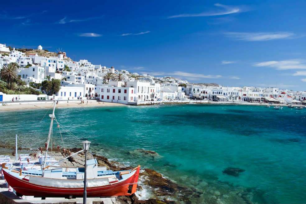 La isla de Mikonos es parte del archipiélago de las Cícladas. Posee una de las mejores playas del Mediterráneo. / 123rf
