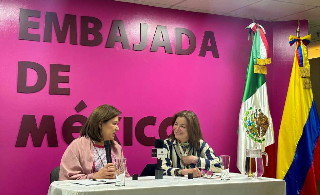 Martha Patricia Ruiz Anchondo, Embajadora Plenipotenciaria y Extraordinaria de los Estados Unidos de México en Colombia; y Carmen Caballero, presidente de ProColombia.