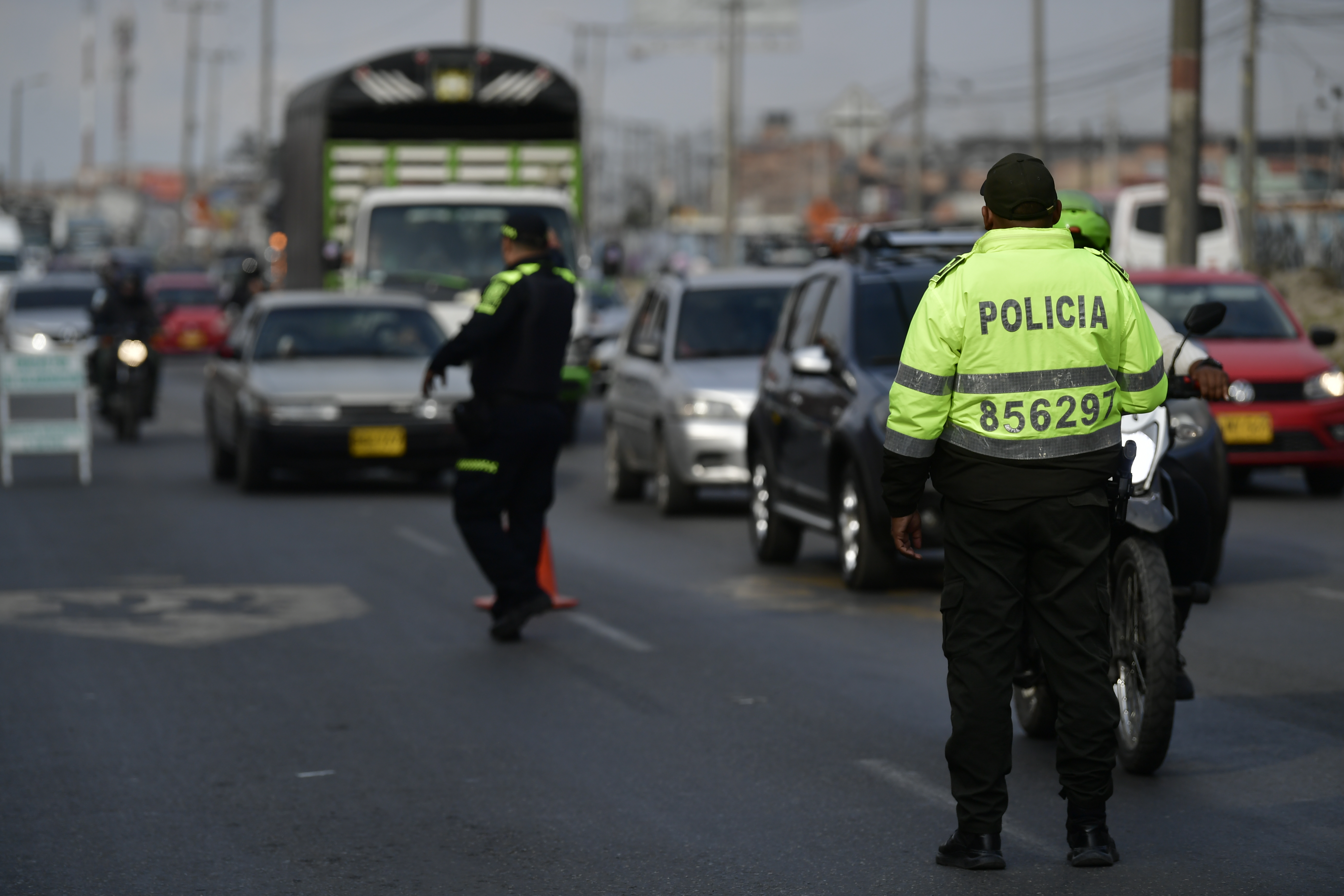Retenes de tránsito durante la plan éxodo, en la autopista sur, peaje mondoñedo.