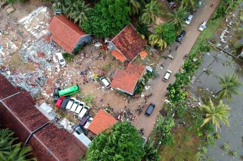 En fotos: así quedó Indonesia tras tsunami que dejó al menos 220 muertos