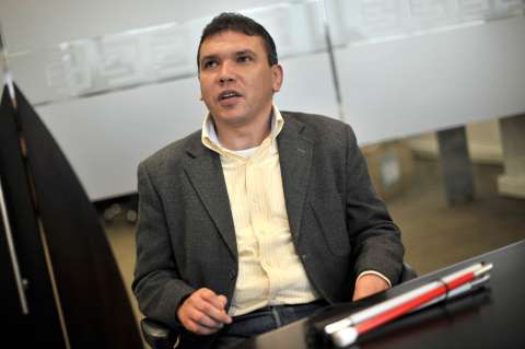 Primer invidente candidato a magistrado de Corte Constitucional