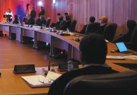 Las tensiones que tienen al rojo vivo la elección de fiscal general