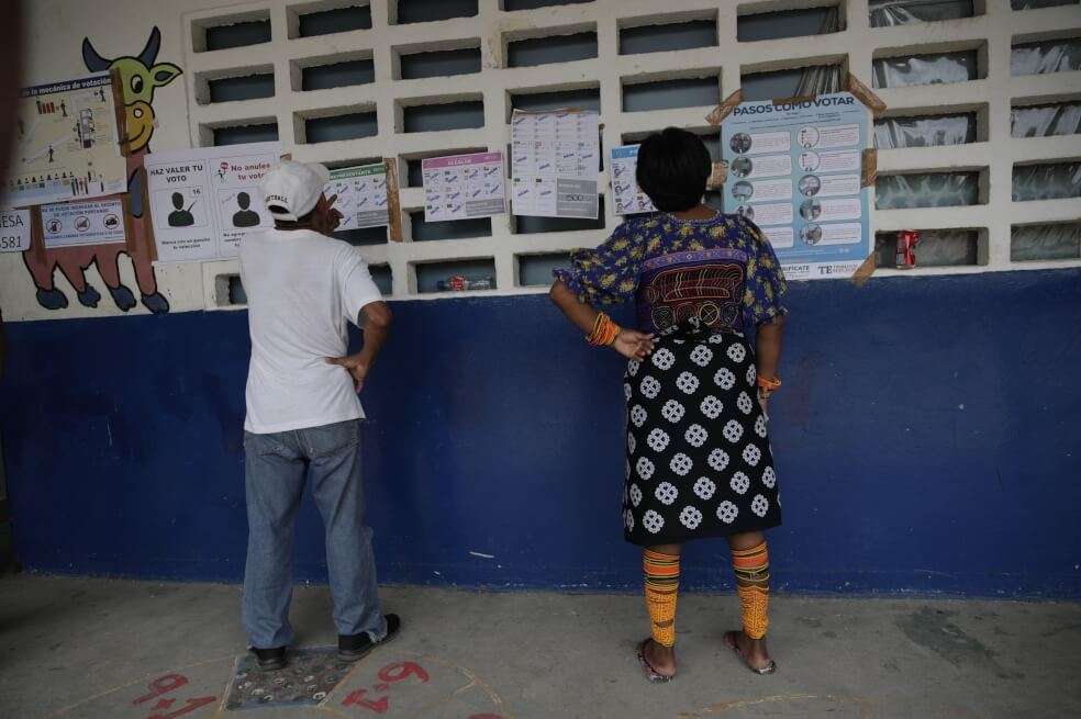 Desde la apertura de las urnas se vio una masiva participación en Panamá. / EFE
