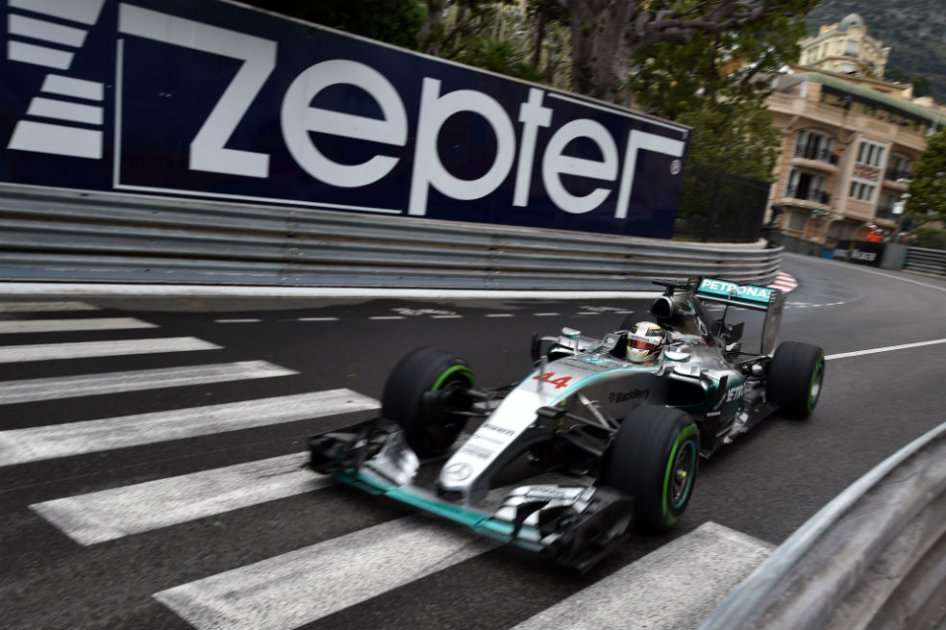 Lewis Hamilton dominó las prácticas del Gran Premio de Mónaco. Foto: AFP