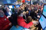 Se dispara compra de acciones