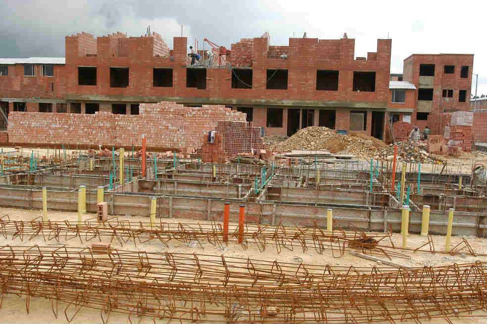 La construcción de las 100 mil viviendas gratis y los proyectos de infraestructura generarán nuevos empleos./Archivo
