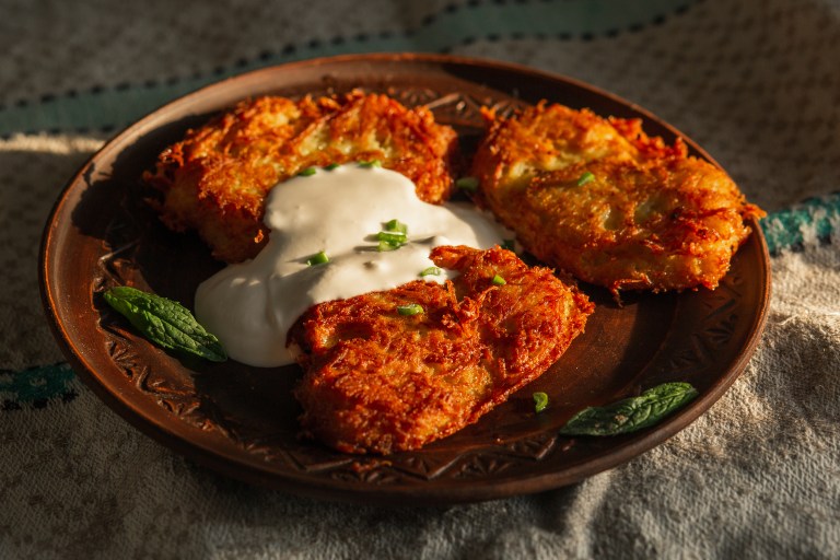 Mega crocantes y deliciosas: así se preparan las auténticas hash browns