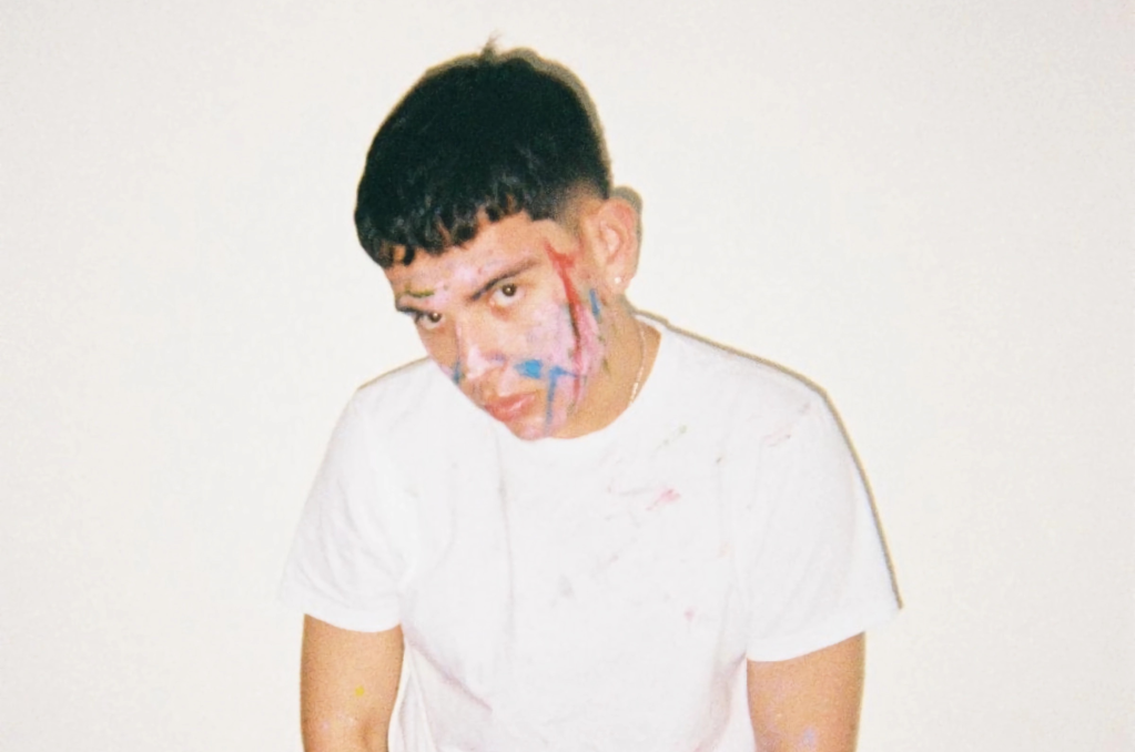 Fotografía cedida por Andrea Ramírez PR del pintor y artista multidisciplinario Juan Salcedo.