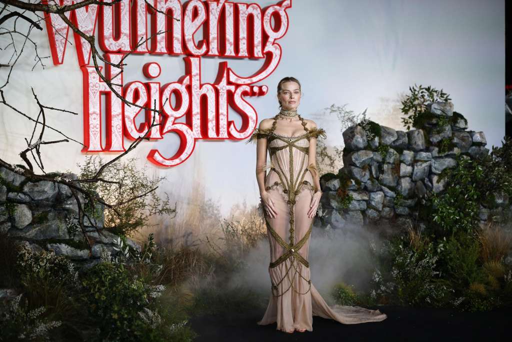 LONDON (United Kingdom), 05/02/2026.- Australian actor and cast member Margot Robbie poses at the UK Premiere of 'Wuthering Heights' at Odeon Luxe Leicester Square in London, Britain, 05 February 2026. (Cine, Reino Unido, Londres) EFE/EPA/TOLGA AKMEN