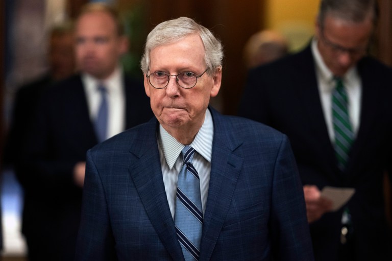 Mitch McConnell se retirará de su cargo como líder republicano en el Senado