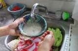 ¿Es necesario lavar el arroz antes de cocinarlo?