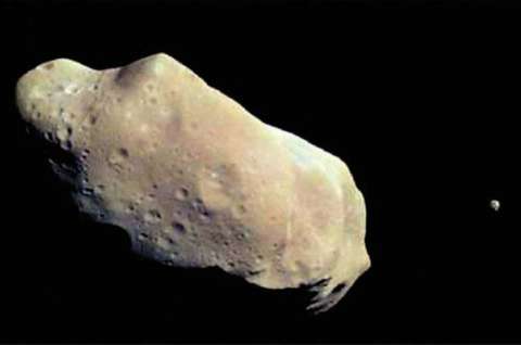 Hoy un asteroide enorme rozará la Tierra sin riesgo de colisión
