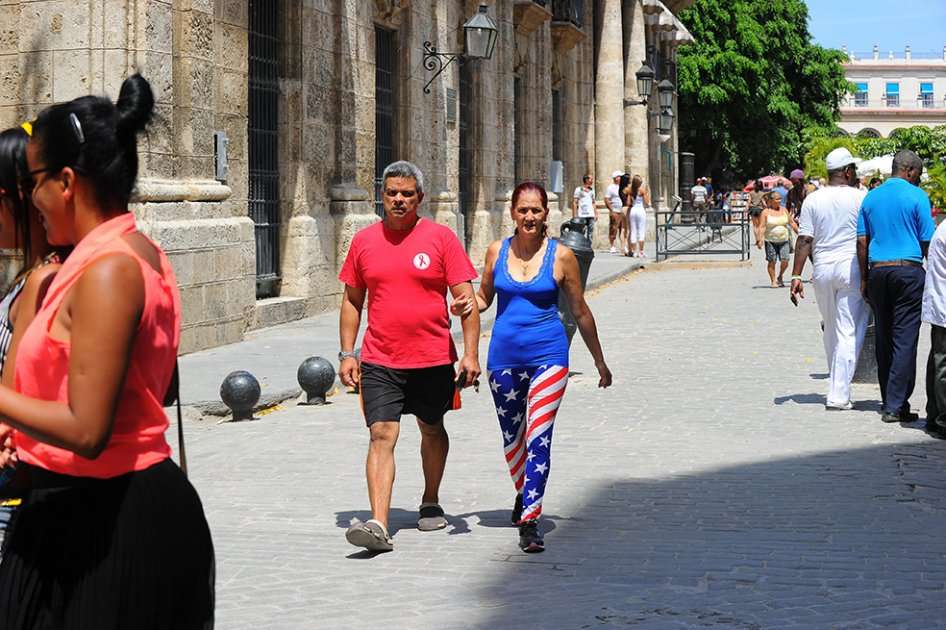 Desde los años 60 Cuba mantuvo fuertes restricciones migratorias a los médicos para impedir su deserción estimulados por políticas de Estados Unidos. / AFP