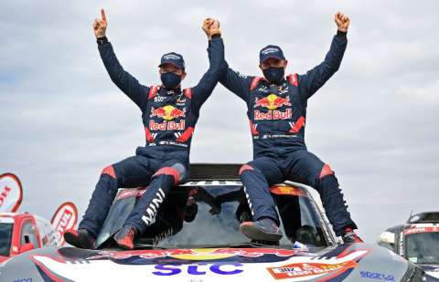 Stéphane Peterhansel agranda su leyenda: ganó otra vez el Dakar