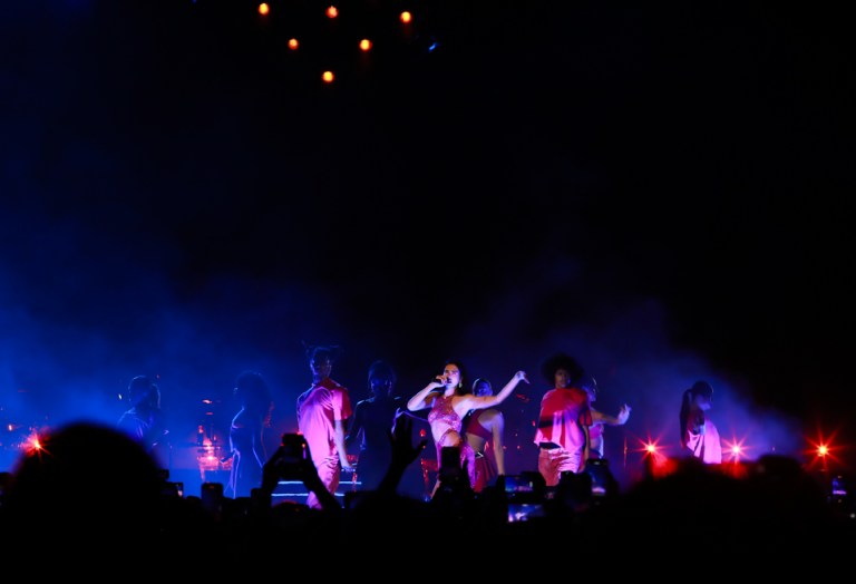 Dua Lipa Concierto en Bogotá 2022 CROMOS