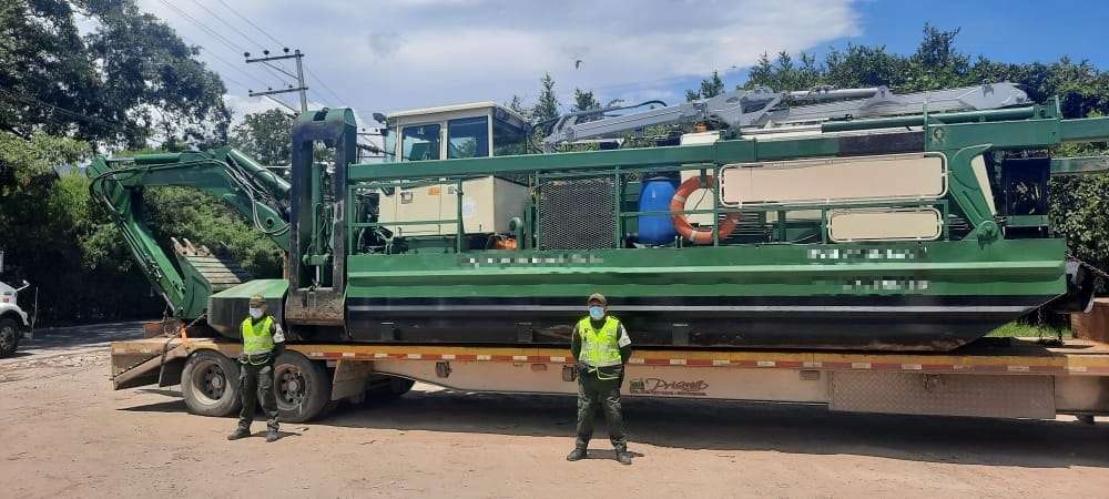 En vías de Cundinamarca incautan vehículo tipo draga avaluado en $783 millones