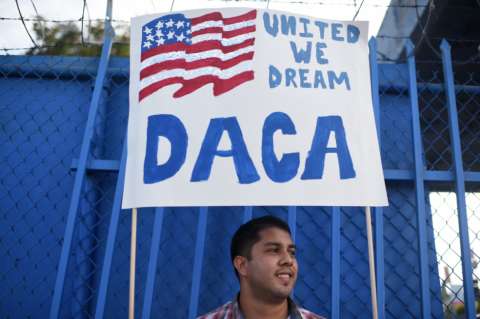 Jeff Bezos, fundador de Amazon, donará US$33 millones para becas de "dreamers"