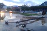 Colapsa movilidad de la avenida La Esperanza con carrera 50 por tubería rota