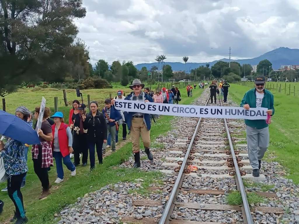 A raíz del uso del predio Centro Bolivariano para la realización de eventos, la comunidad aledaña se manifestó en defensa del predio, alegando que se trata de un humedal no declarado,