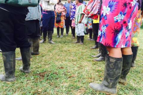 Indígenas y campesinos se movilizan en Urabá para exigir salida de la Fuerza Pública