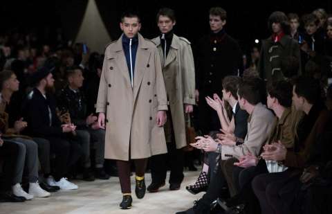 El fenómeno “figital” se impone en los desfiles de la semana de la moda masculina de Milán