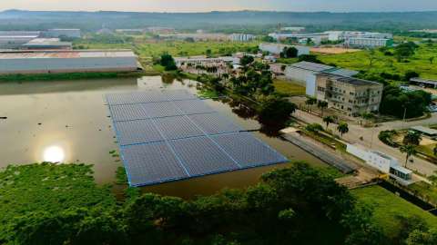 Parques solares sobre el agua: sin normas claras en Colombia y con dudas ambientales