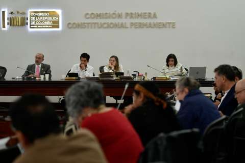 Proyecto de transfuguismo avanza en el Congreso y solo le restan tres debates