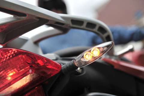 ¿Cada cuántos kilómetros se debe realizar el mantenimiento de las motos?