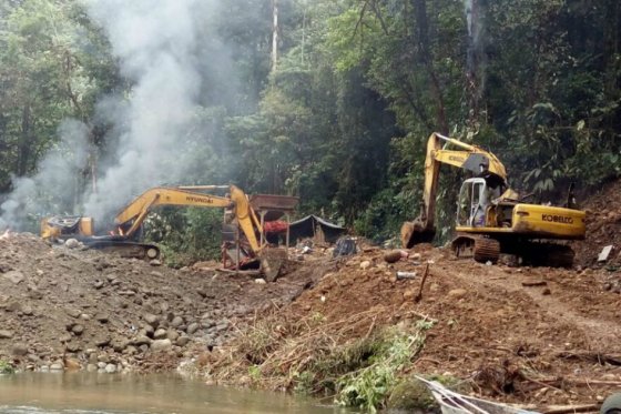 La minería ilegal y el narcotráfico, como se sospechaba desde antes de que el proceso de paz llegara a buen puerto, son el verdadero reto para la seguridad y estabilidad del país. / Policía Nacional