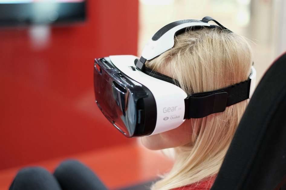 Disney desarrolla una chaqueta de realidad virtual. Al parecer, la prenda podrá reproducir los abrazos y los golpes vividos dentro del juego. / Flickr: K?rlis Dambr?ns