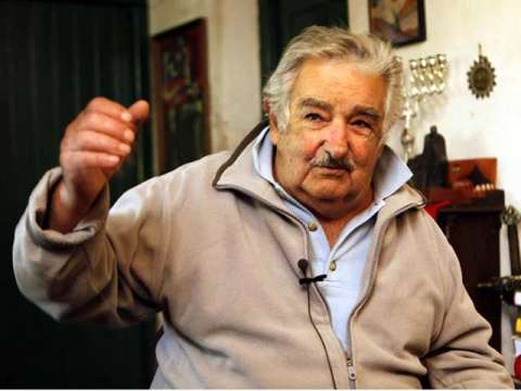 "Aunque no haga nada más, si Santos logra la paz le harán un monumento"