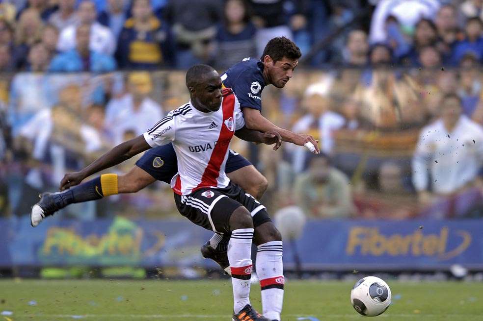 Éder Álvarez Balanta, defensor de River Plate. / AFP
