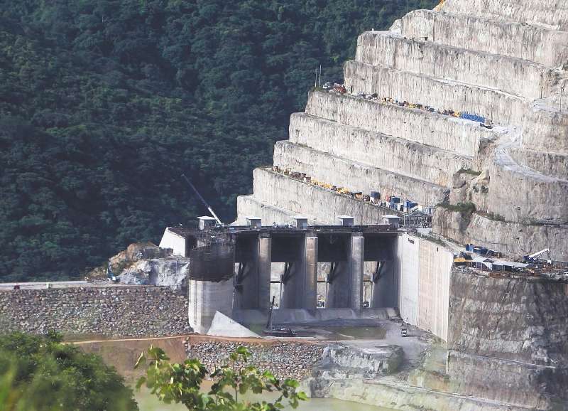Los consorcios demandados son: Consorcio Generación Ituango, conformado por Integral SA e Integral de Ingeniería, responsables del diseño del túnel; Consorcio CCC Ituango, constituido por la brasileña Camargo Correa S.A., Conconcreto y Coninsa-Ramón H., encargados de la construcción; y Consorco Ingetec-Sedic, los interventores./ EFE