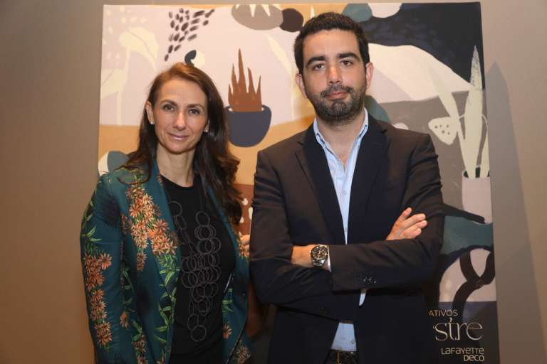 Lafayette lanza por primera vez telas de autor para el mercado de decoración
La colección RUPESTRE busca dar vida a espacios para el hogar y de alto tráfico como hoteles y oficinas.
Entre las micro colecciones, Decorativos Rupestre y textiles sostenibles, se destaca la colaboración con diseñadores locales como Olga Piedrahíta y la elaboración de textiles con hilos reciclados a base de botellas PET recicladas.