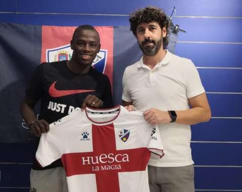 Otra joya colombiana en el Huesca, Sebastián Peñaloza se une al Cucho Hernández