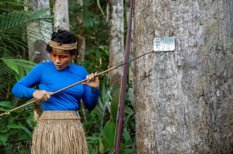 Indígenas Mura, en Brasil y su lucha por proteger la Amazonia su territorio.