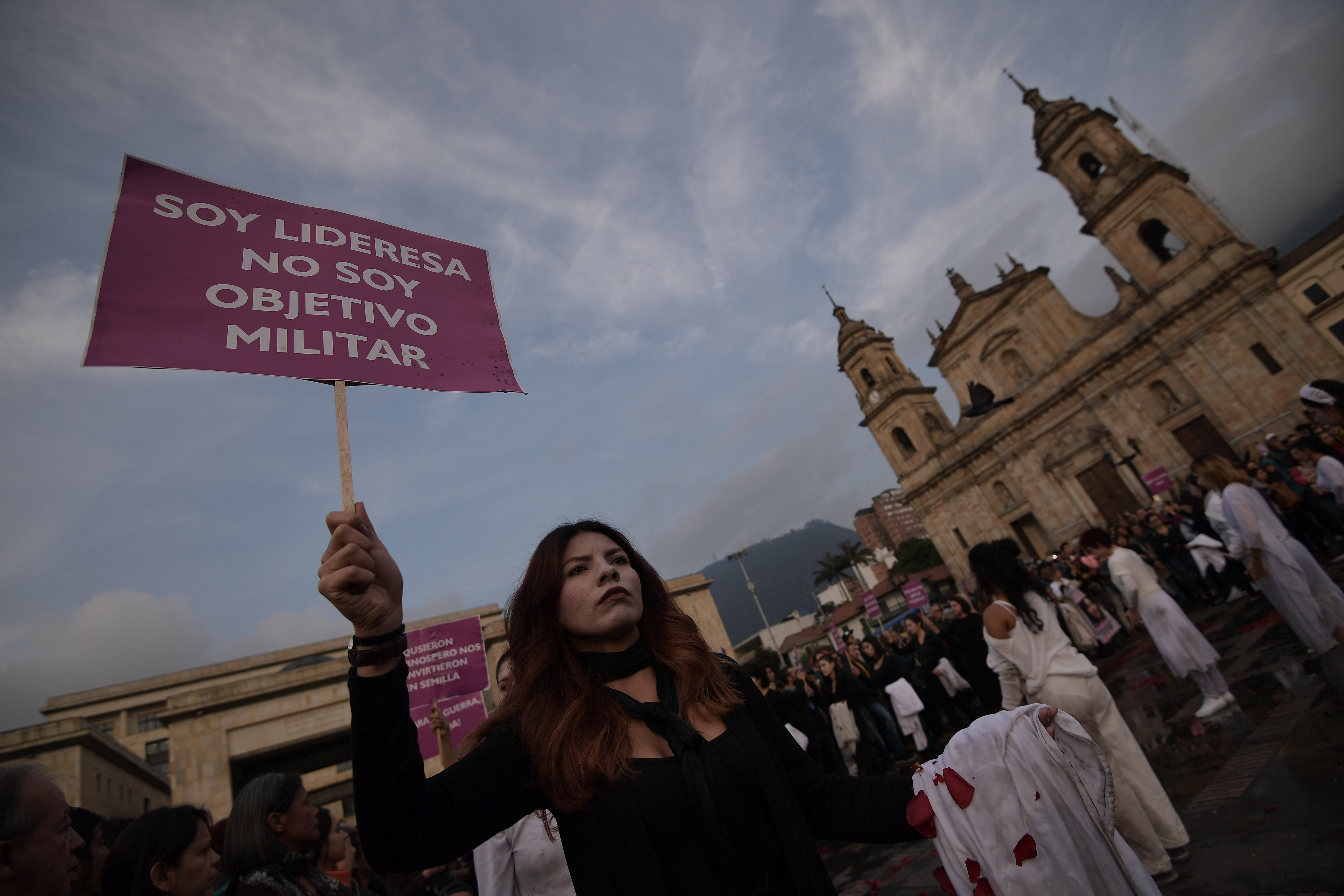 Plantón por los líderes Sociales Asesinados, desaparecidos y en apoyo a las mujeres.