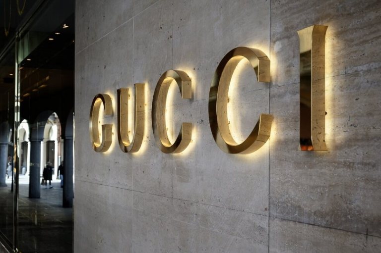 Gucci corta con Sabato de Sarno en medio de una crisis de ventas