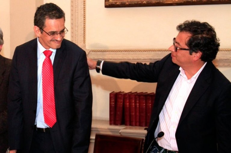Petro dijo que destitución de su secretario de Gobierno le produce náuseas