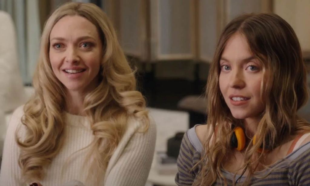 Sydney Sweeney y Amanda Seyfried protagonizan la producción dirigida por Paul Feig.