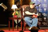 El cienasta Michael Moore abre su casa a refugiados sirios